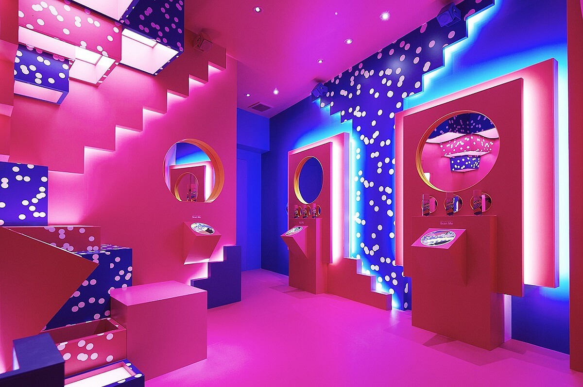 SK-II Wonderland智能東京快閃店的紫色AR體驗區