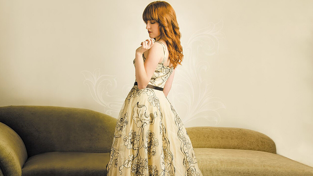 手牽手過聖誕！加拿大爵士女伶戴安娜・潘頓登台獻唱，為聖誕增添浪漫祝福