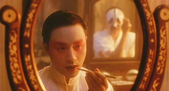 哥哥張國榮演唱〈當愛已成往事〉讓人秒爆哭!重溫《霸王別姬》8大經典台詞:「差一年,一個月,一天,一個時辰,都不算一輩子。」