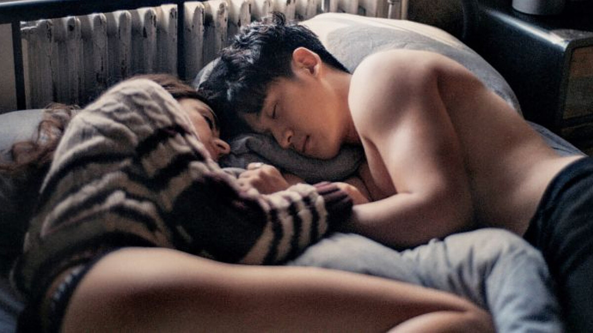 周興哲性感回歸!全新英文電幻單曲〈Nobody But Me〉,感受精彩的戀愛旋律~