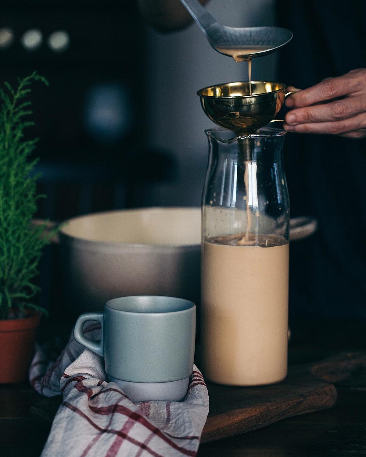 台灣南投茶葉製作的鍋煮奶茶
