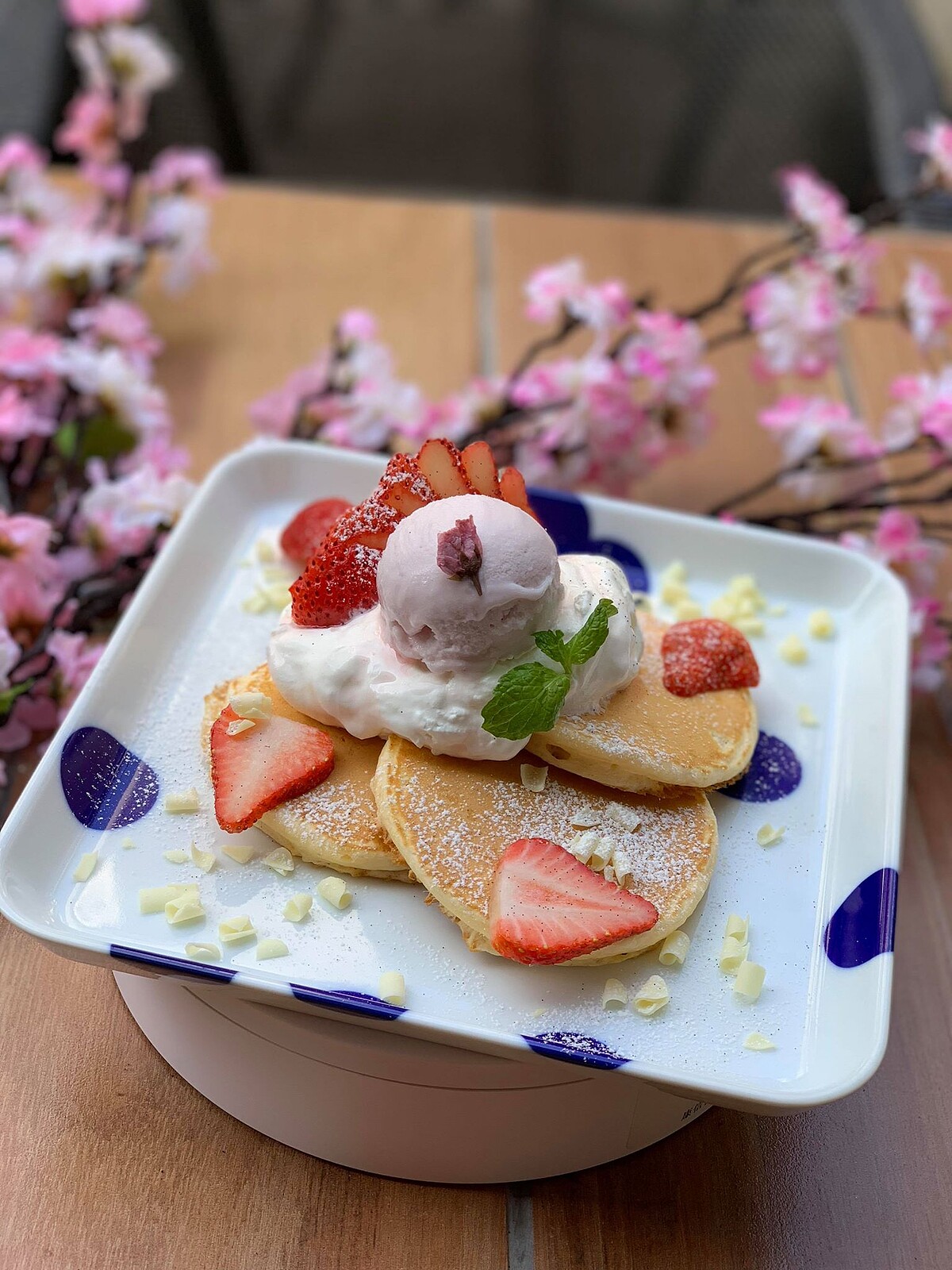 春&middot;櫻花冰淇淋鬆餅