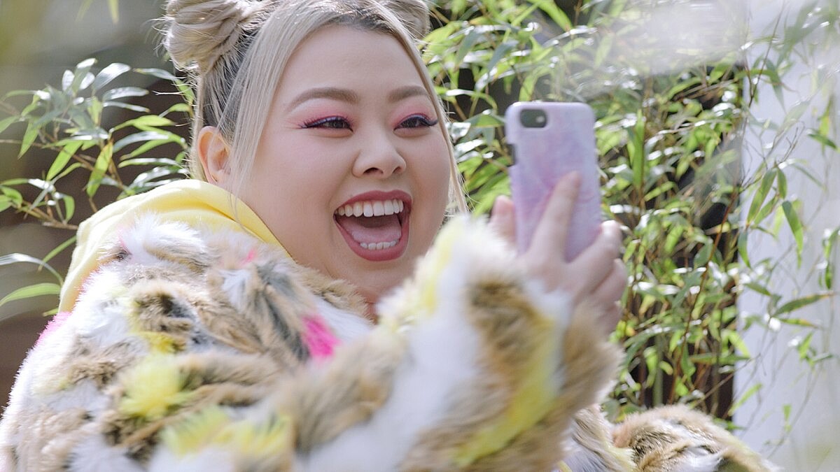 knock! knock! SK-II微影集BareSkinChat全球首播! 意想不到的超殺國際巨星合體！一次揭露女神顏值超標的秘密！