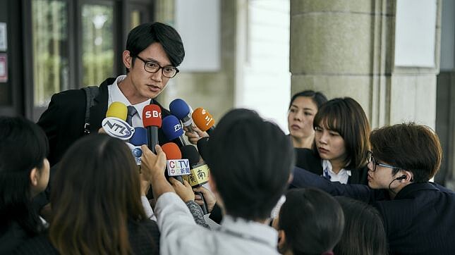 吳慷仁飾演的法扶律師爭議大