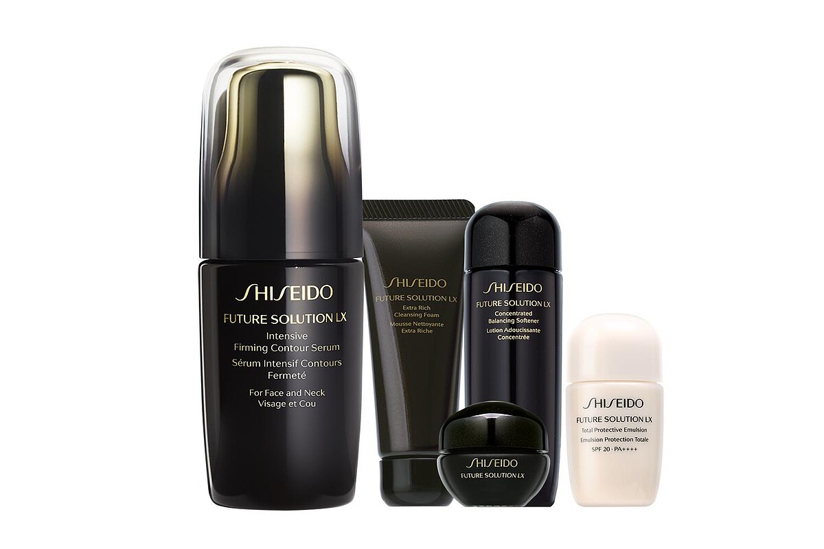 購買 極上新生奧義精華，即贈 極上御藏潔膚皂15ML＋極上御藏柔膚露25ML＋極上御藏再生日間精華乳15ML＋極上御藏晚霜6ML。NT9600