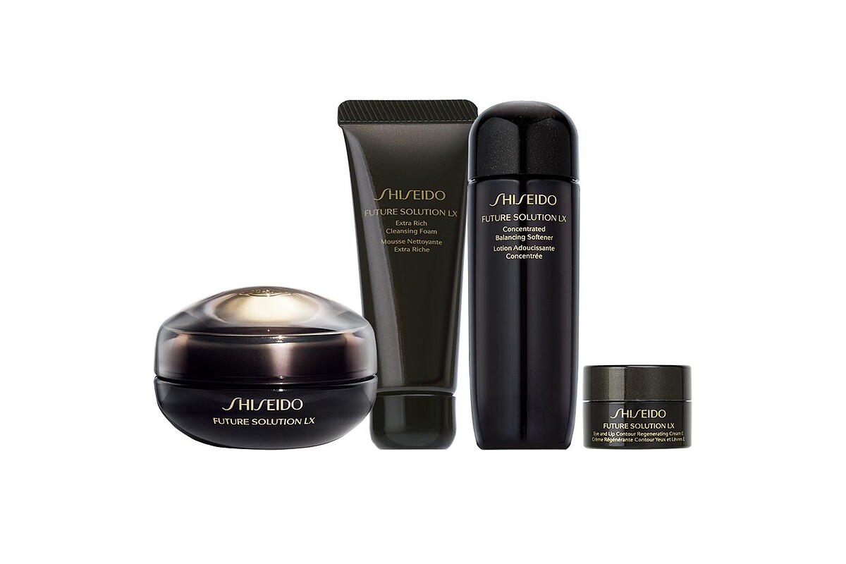 購買 極上御藏眼唇霜，即贈 極上御藏潔膚皂15ML＋極上御藏柔膚露25ML+極上御藏眼唇霜2.5g。NT4800。