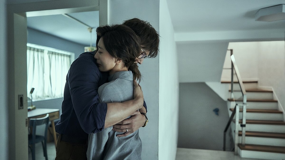 《我們與惡的距離》賈靜雯神演技！面對情緒黑洞，你還能當個完美女人嗎？