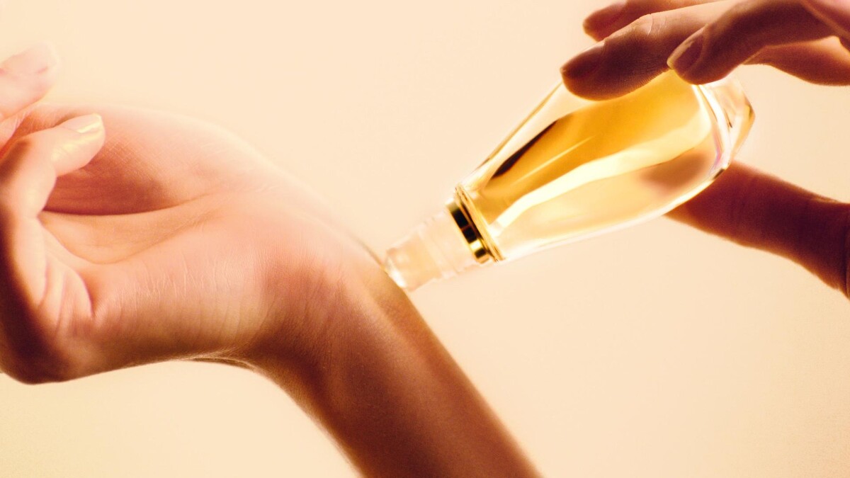 親吻脈搏般就是J'adore著香的最佳方式。