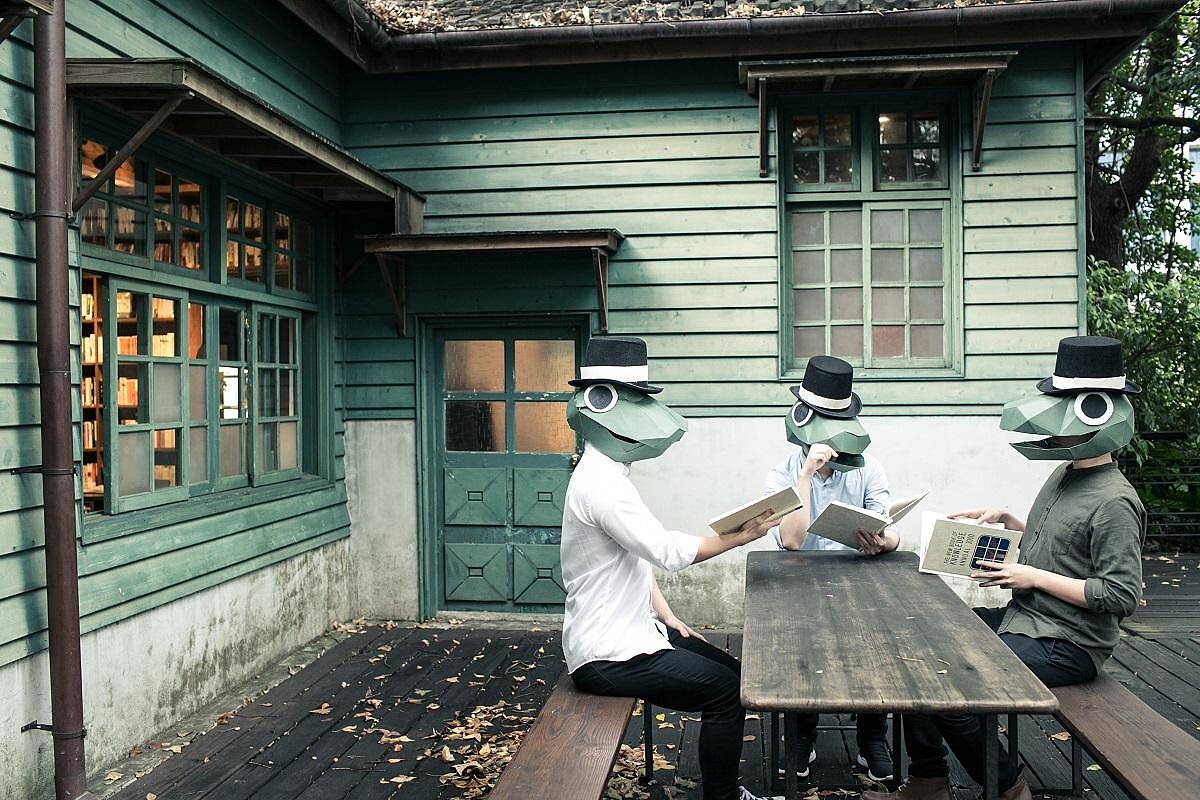 「怪奇事物所」神秘的所長們