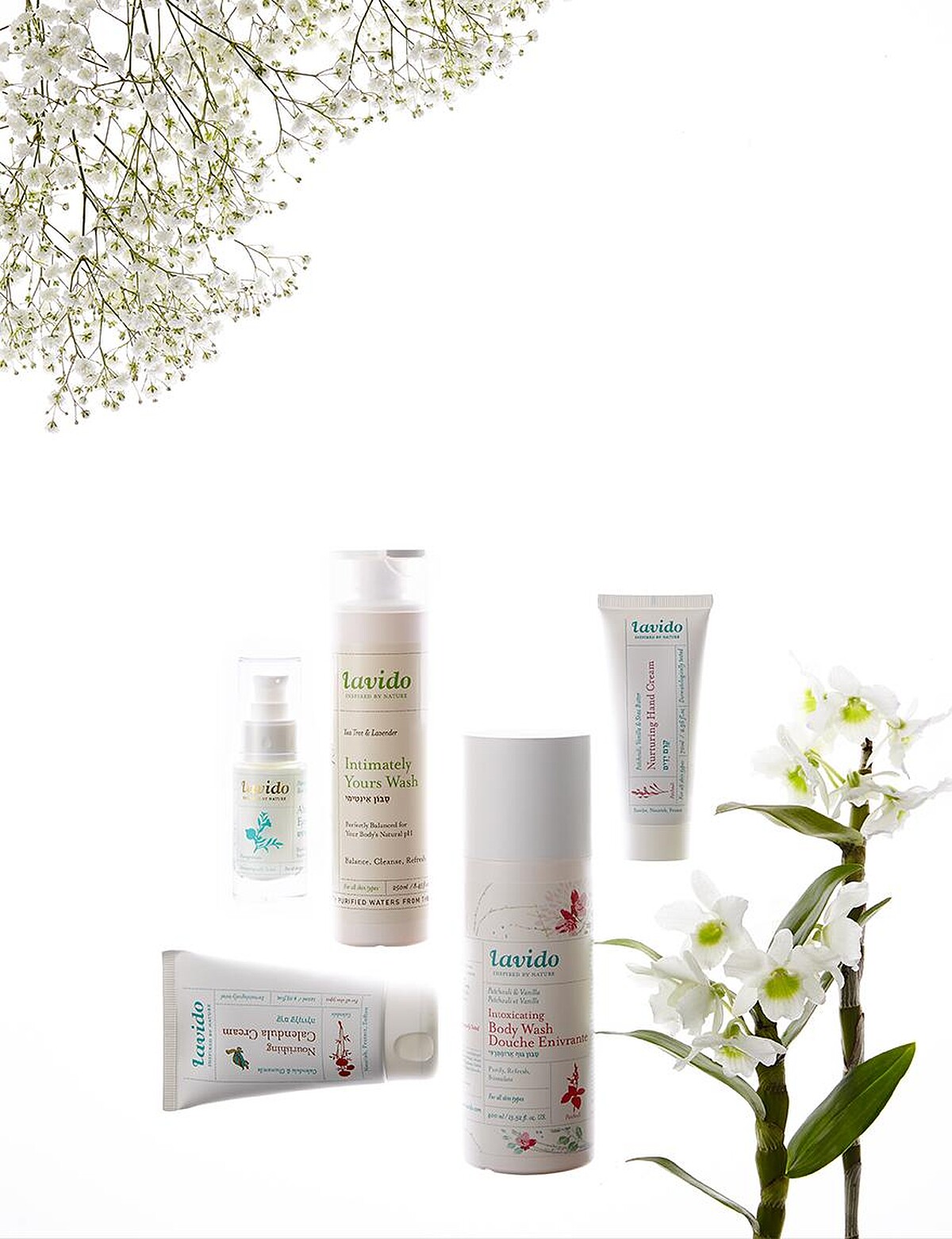 1.Lavido 緊緻煥彩眼霜，NT 1,980。2.Lavido 私密護理潔膚露，NT980。3.Lavido 天然植萃香氛沐浴露，NT 980。4.Lavido 天然植萃香氛護手霜，NT580。5.Llavido 天然有機寶貝全效護膚霜，NT980。