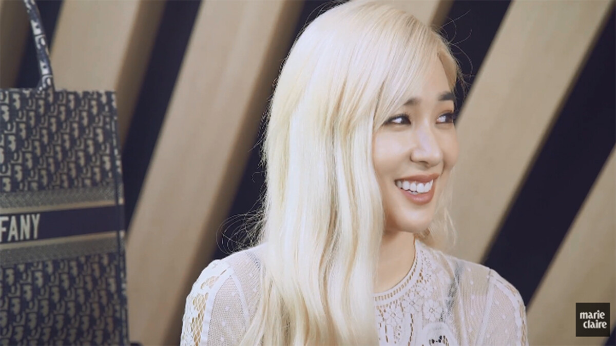 Tiffany Young俏皮說中文「豬年行大運」！自曝不為人知的壞習慣、愛用自拍APP