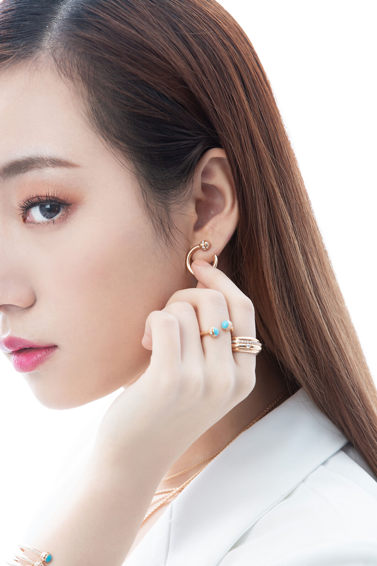 PIAGET Possession系列:全新玫瑰金鑲鑽圓形耳環、綠松石18K玫瑰金鑲鑽戒指、18K玫瑰金鑲鑽戒指。