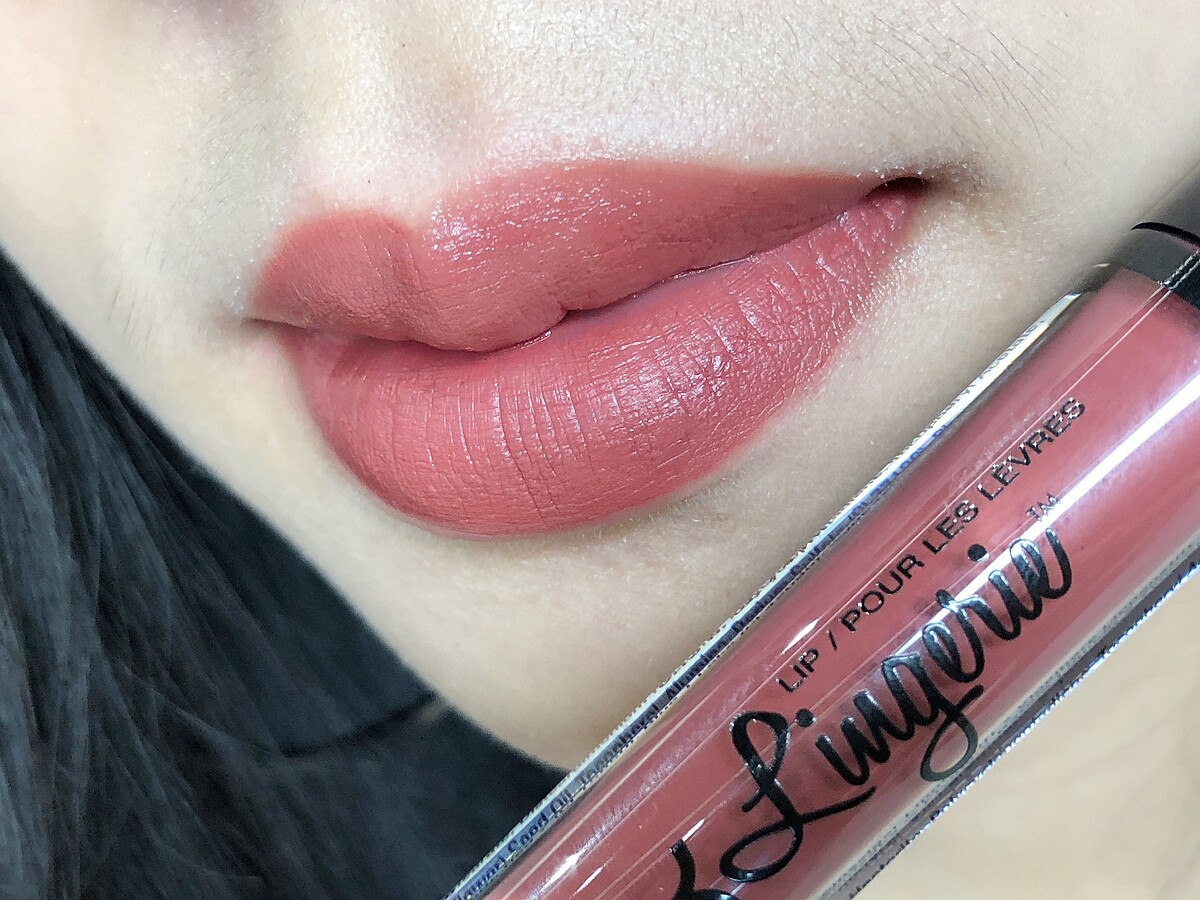 NYX Professional Makeup貼身愛撫裸色唇釉(#12豔遇)，NT360