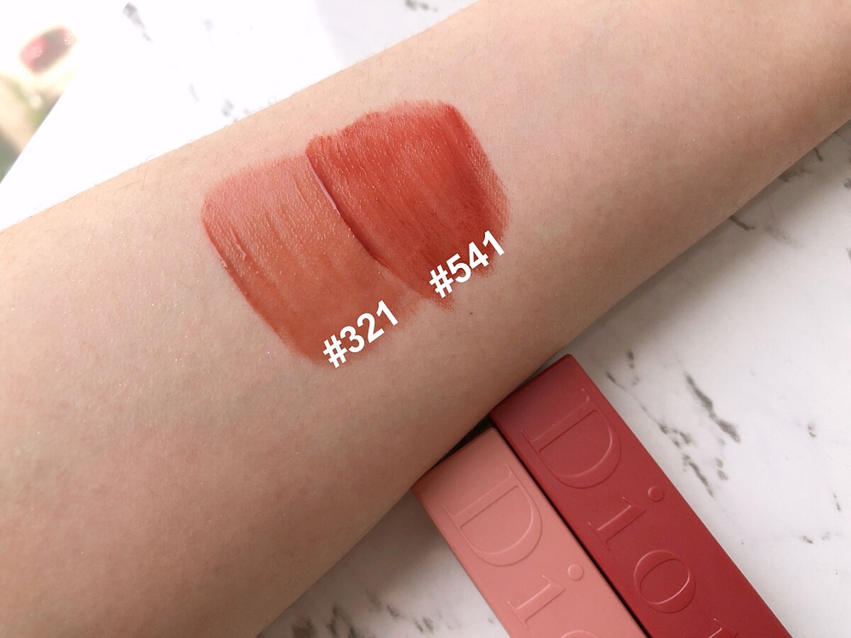 DIOR迪奧癮誘超模染唇露#321、#541手部試色
