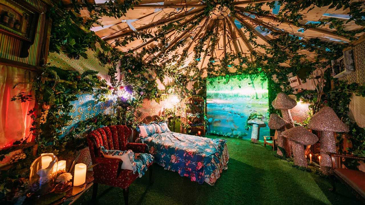 韓國《跳進兔子洞－愛麗絲夢遊奇境體驗展》來台灣了！連BTS防彈少年團、BLACKPINK成員都著迷，打造11個超現實互動展區