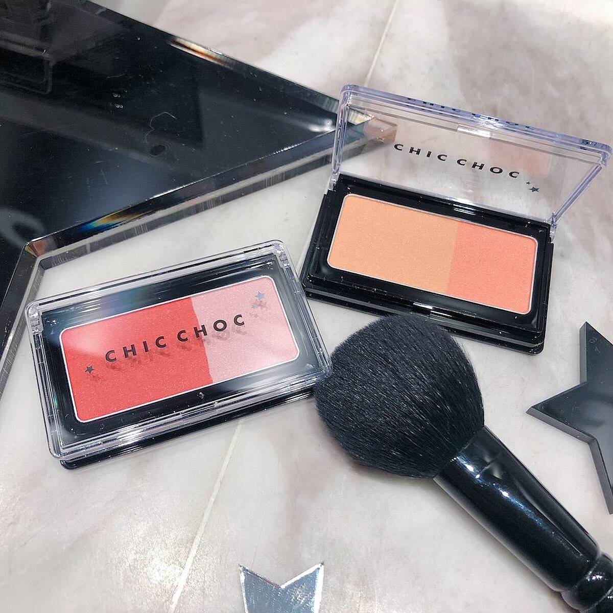 CHIC CHOC透光雙色頰采（左：#01、右：#02）