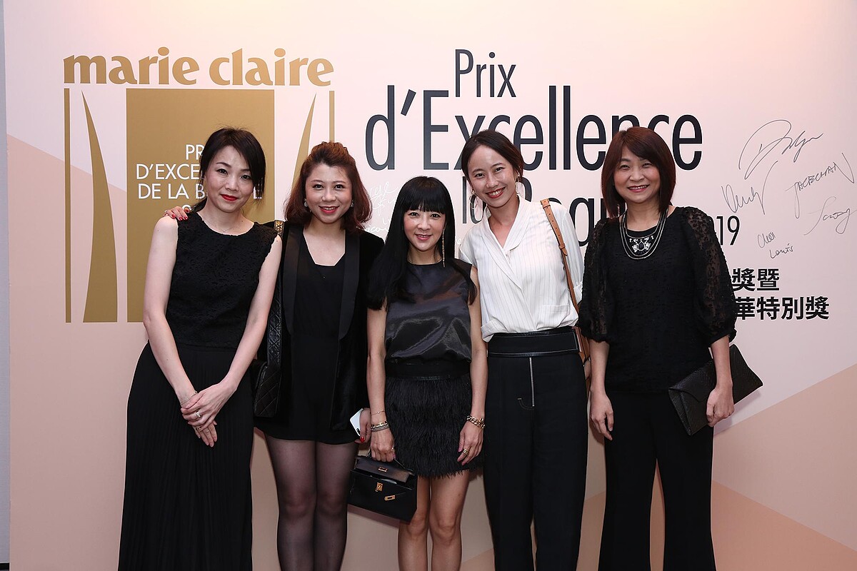 左起：美麗佳人副總經理蔡素真、Giorgio Armani beauty 公關暨多媒體溝通經理莫逸薇、台灣資生堂集團媒暨企業公關執行長張凡恬 、美麗佳人全媒體總編輯楊茵絜、美麗佳人社長胡玲玲