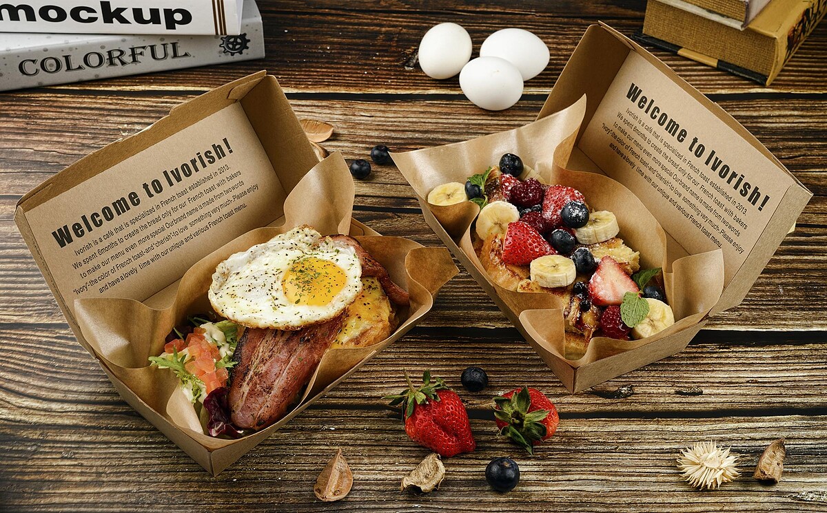 庫克太太三明治 (左) 售價170元 綜合莓果法式吐司(右) 售價170元