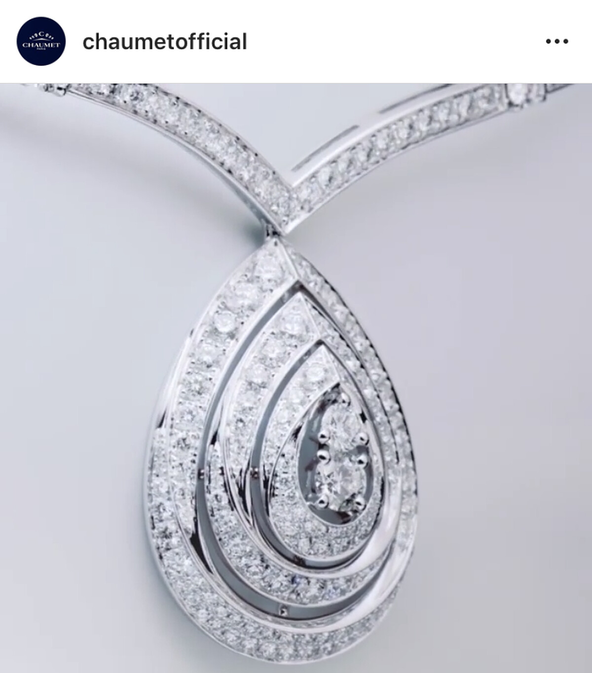 Chaumet最有代表性的「Trompe-l'oeil錯覺畫法工藝」寶石鑲嵌工法