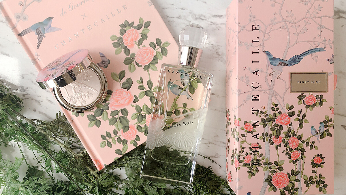 美到暈～香緹卡X de gournay，英國文藝復興玫瑰壁紙圖騰X馥郁達比玫瑰香氛，堪稱最華麗的聯名！