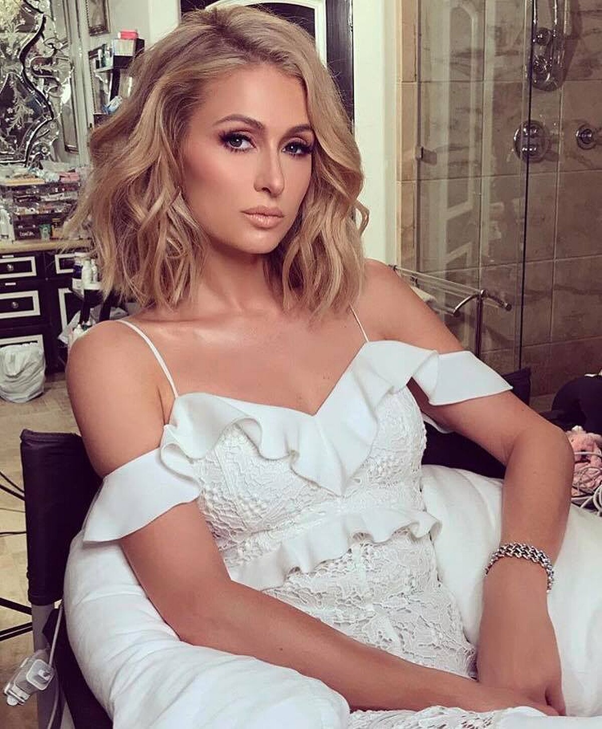 美國名媛 Paris Hilton。呀，就是那個奢華酒店集團希爾頓。