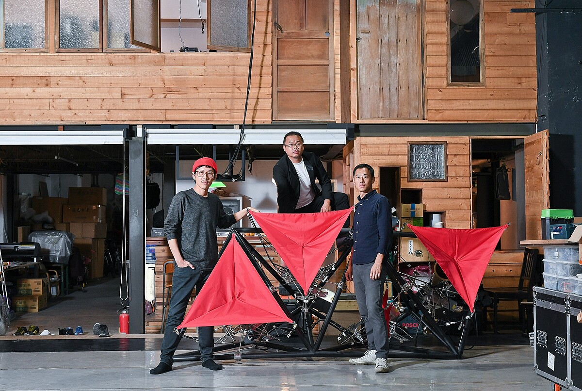 誠品30信義藝術計畫|6.28-7.28限時展出,邀請豪華朗機工等9組30代青年創作者,打造獨一無二藝術裝置。