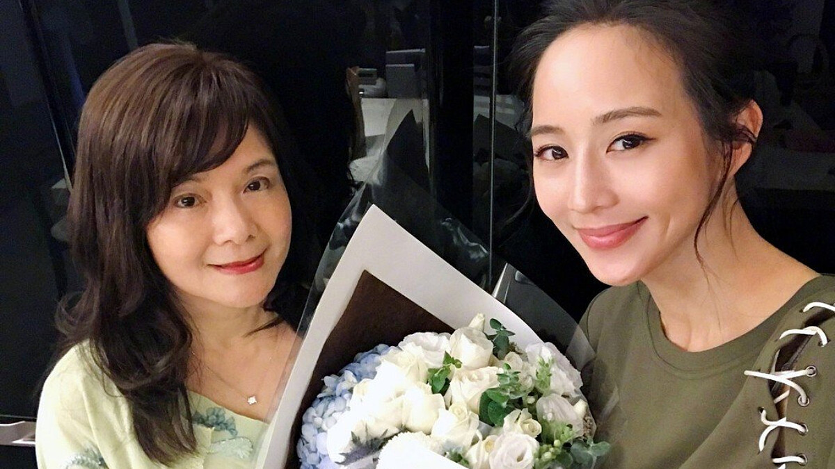 張鈞甯媽媽鄭如晴給女兒的美好情書：「鈞甯從小拘謹，害羞得像一隻小兔子。」