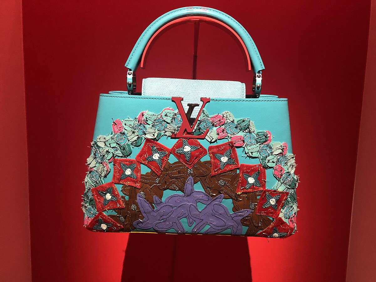 Tschabalala 用回收零件皮革拼貼出充滿故事的包