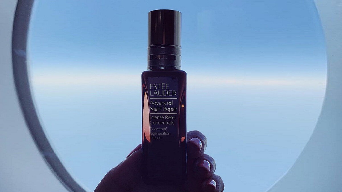 這絕對是夜間修護核彈級新革命！未來，雅詩蘭黛「小棕縮時精萃」讓你遇見更好的自己！