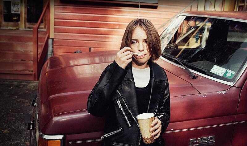 Maya Hawke拍攝 AllSaints形象照