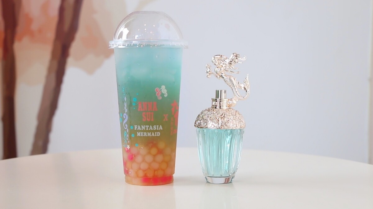 ANNA SUI香氛feat.丸作食茶 聯名香氛飲品-藍海初戀情境照