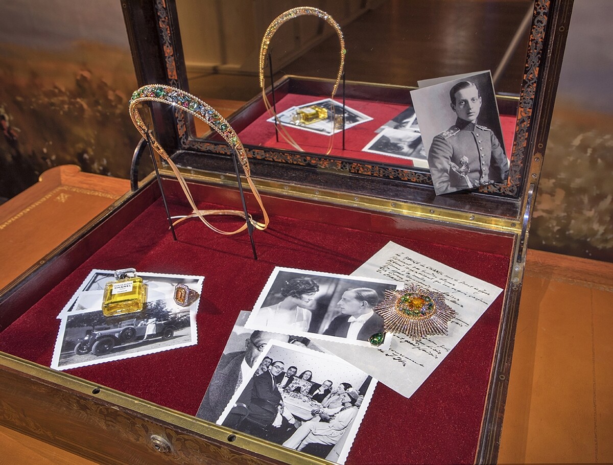 Chanel香奈兒最新頂級珠寶系列《Le Paris Russe de Chanel》在巴黎大皇宮的展覽現場
