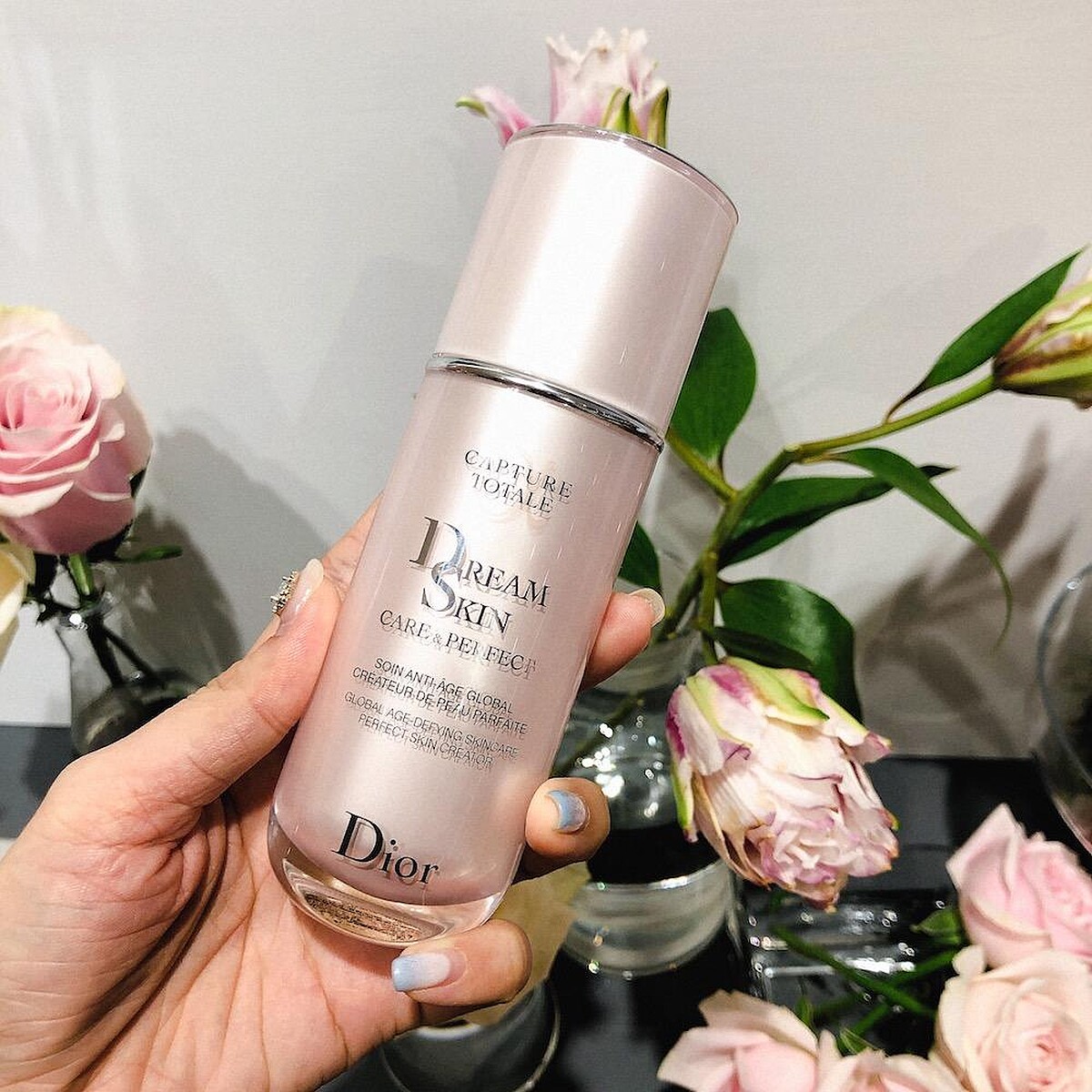 8月1日上市全新「迪奧超級夢幻美肌萃」