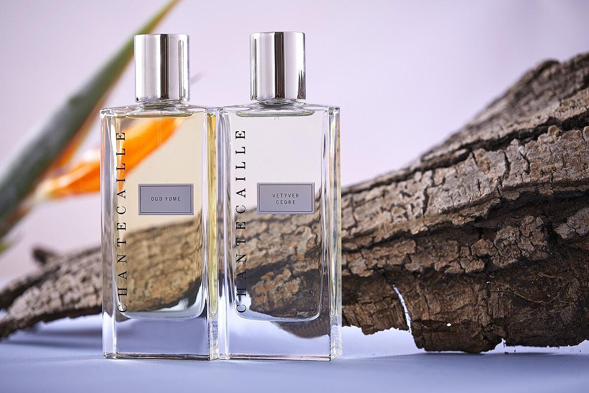 (左至右)香緹卡 男士皮革神香草淡香精OUD FUME/75ml NT7,500、香緹卡 男士煙燻雪松木淡香精VETYVER CEDRE/75ml NT7,500