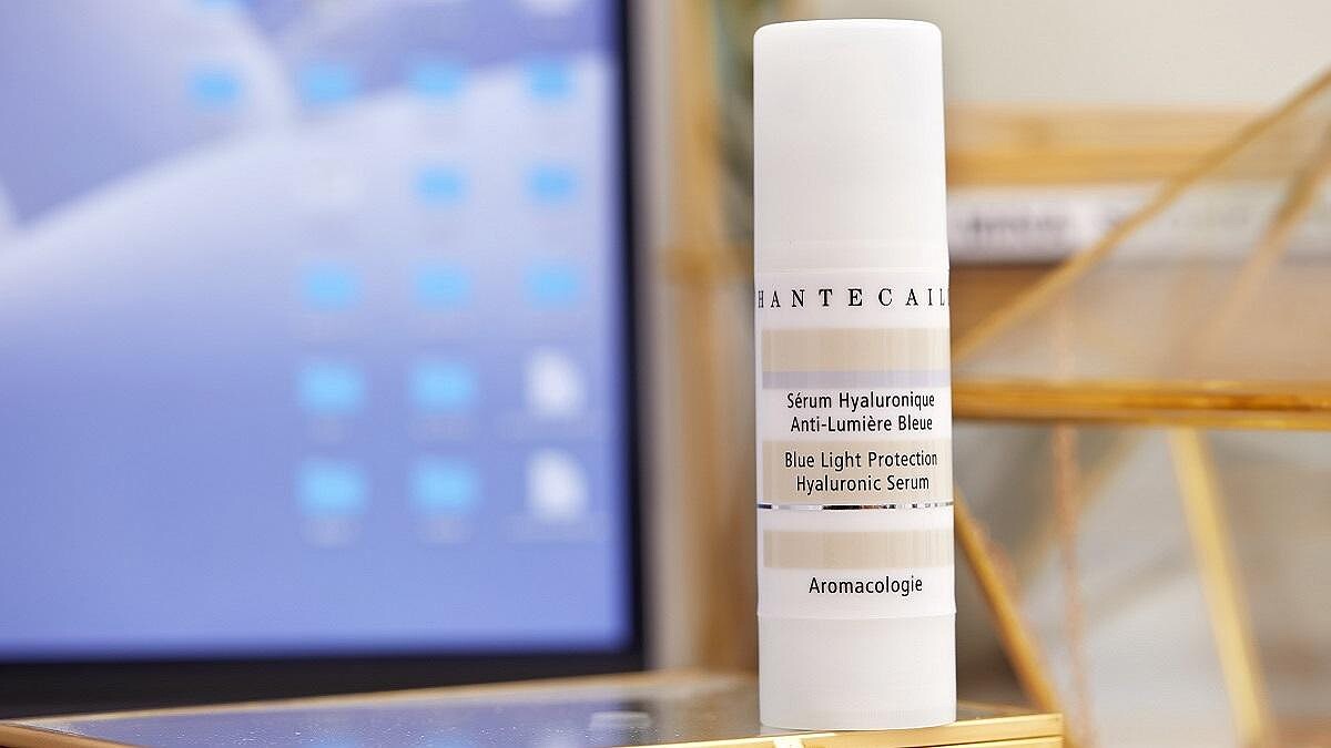 根本是為了編輯群而生的防禦系精華液！畢竟編除了睡覺時間其他16小時都在用3C……早被視為數位汙染危險群！