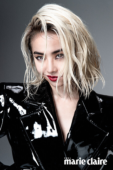 漆皮大衣，Saint Laurent。