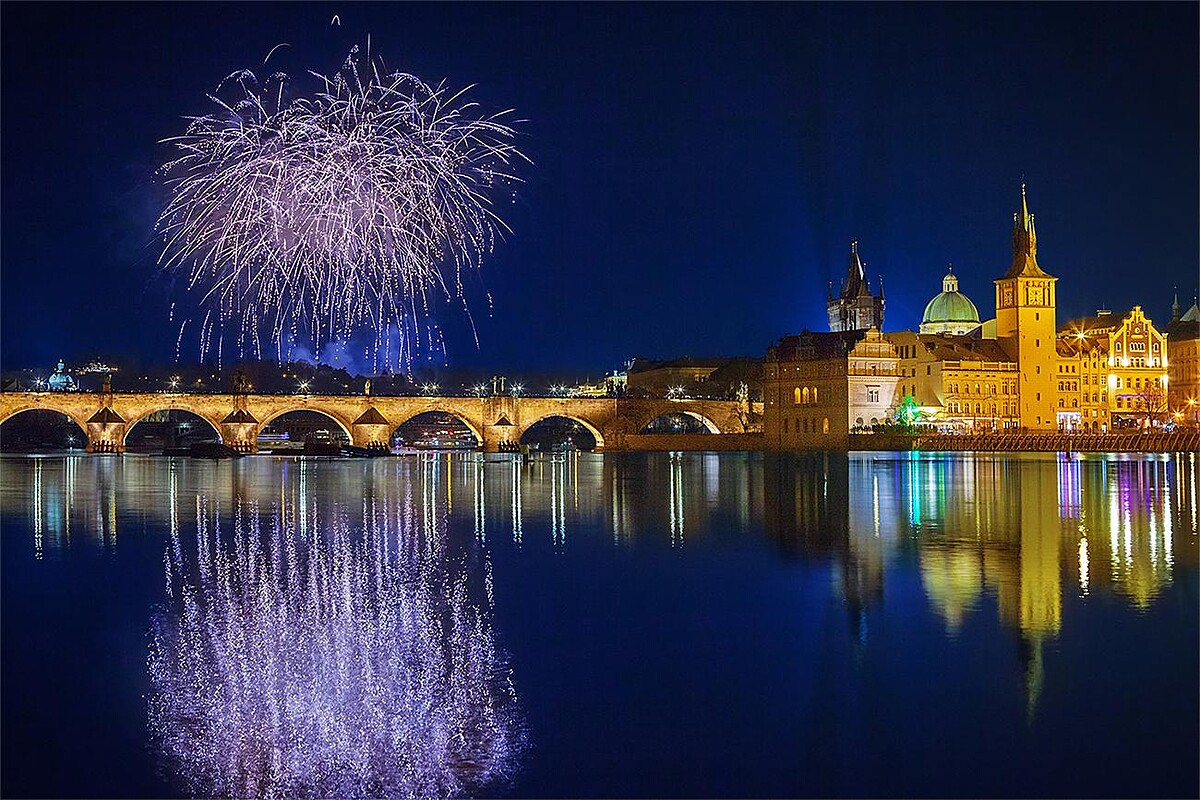 捷克布拉格能包船賞煙火