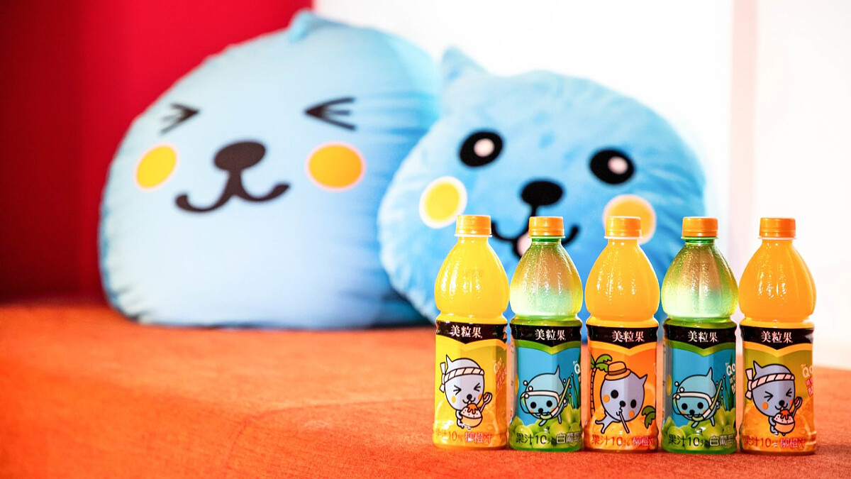 超療癒藍色小可愛Qoo回來了!美粒果推出3款新包裝,還有限量超萌懶骨頭沙發、造型抱枕