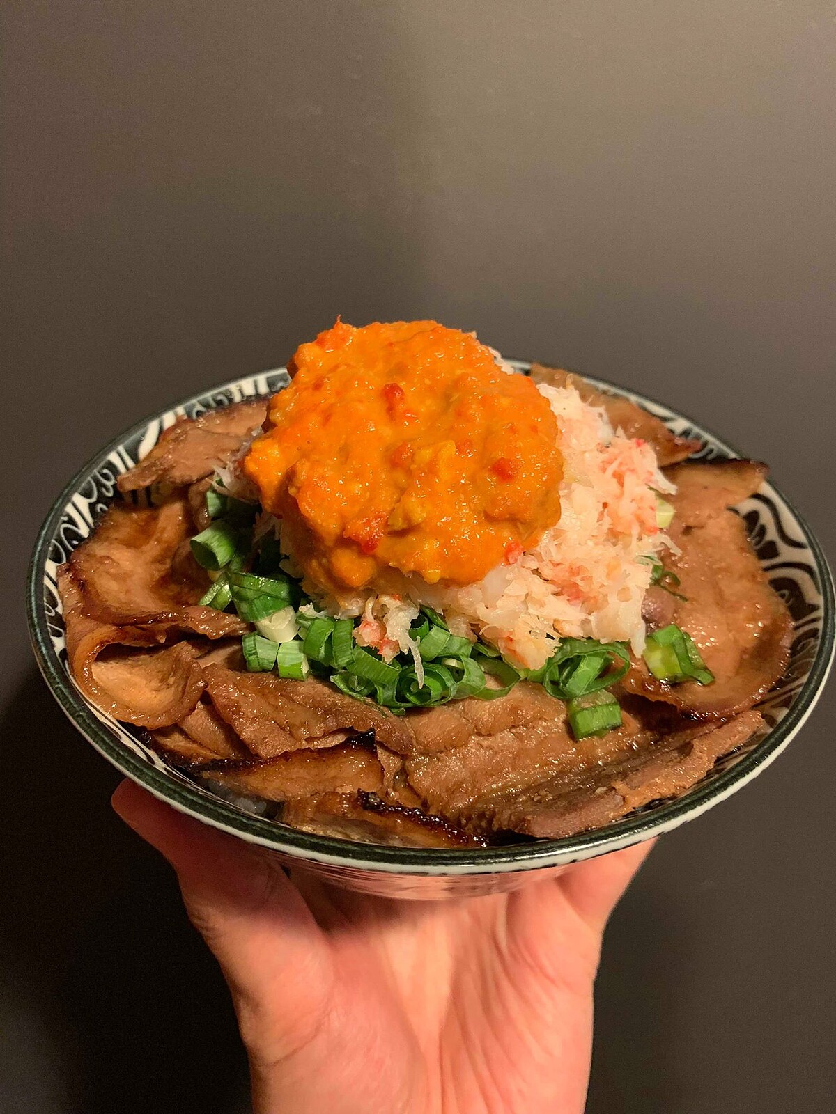 「松葉蟹燒肉丼 $390」