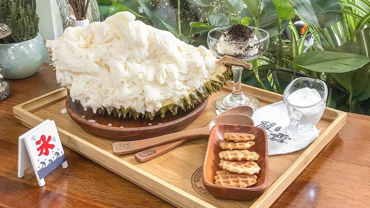 【台中美食】超狂的「榴槤雪花冰」整顆新鮮榴槤吃的到超濃郁果肉，最狂的消暑聖品在這裡
