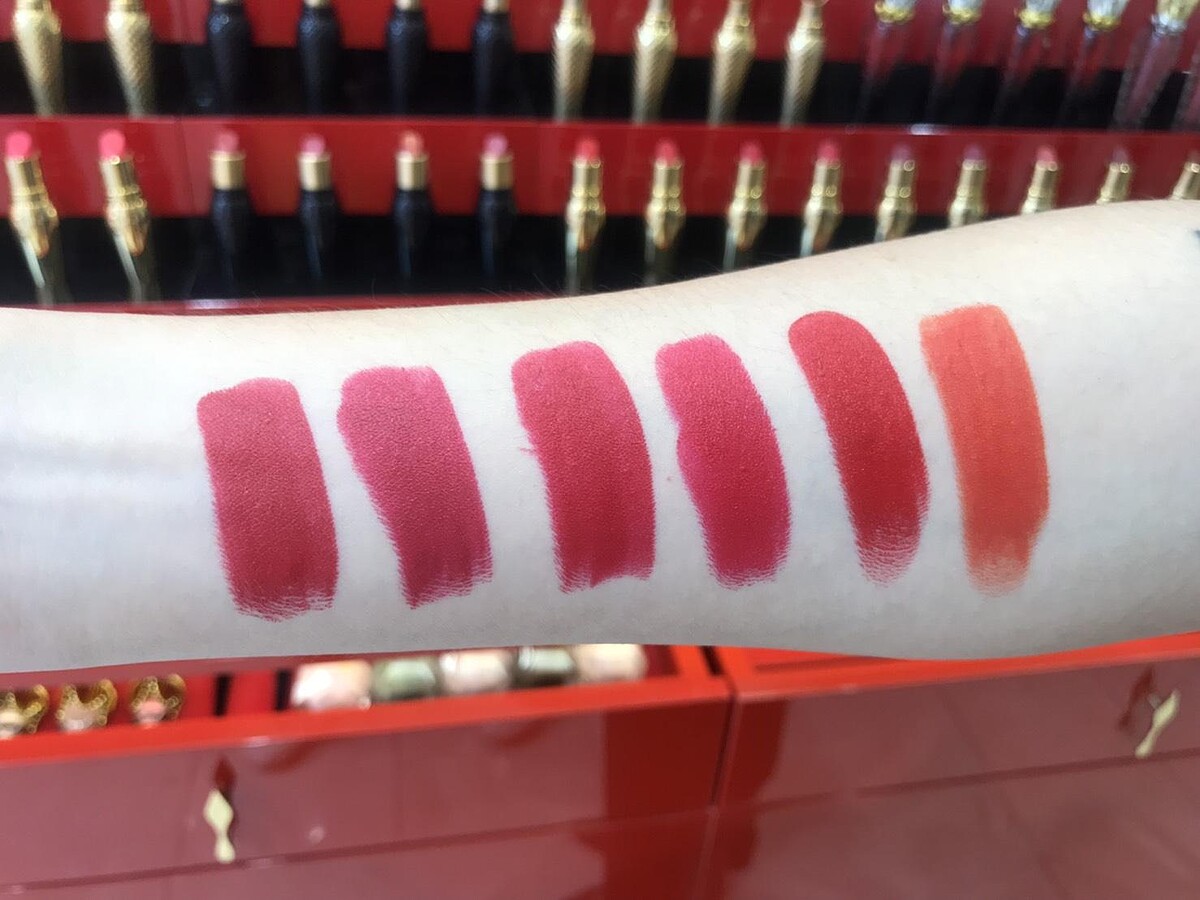 由M001延伸出來各式的霧面紅