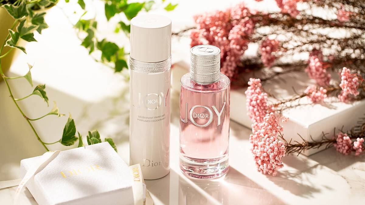 絕對不是都市傳說!女人好好奢寵自己,沐浴在JOY by DIOR之中,耀眼幸福就會降臨〜