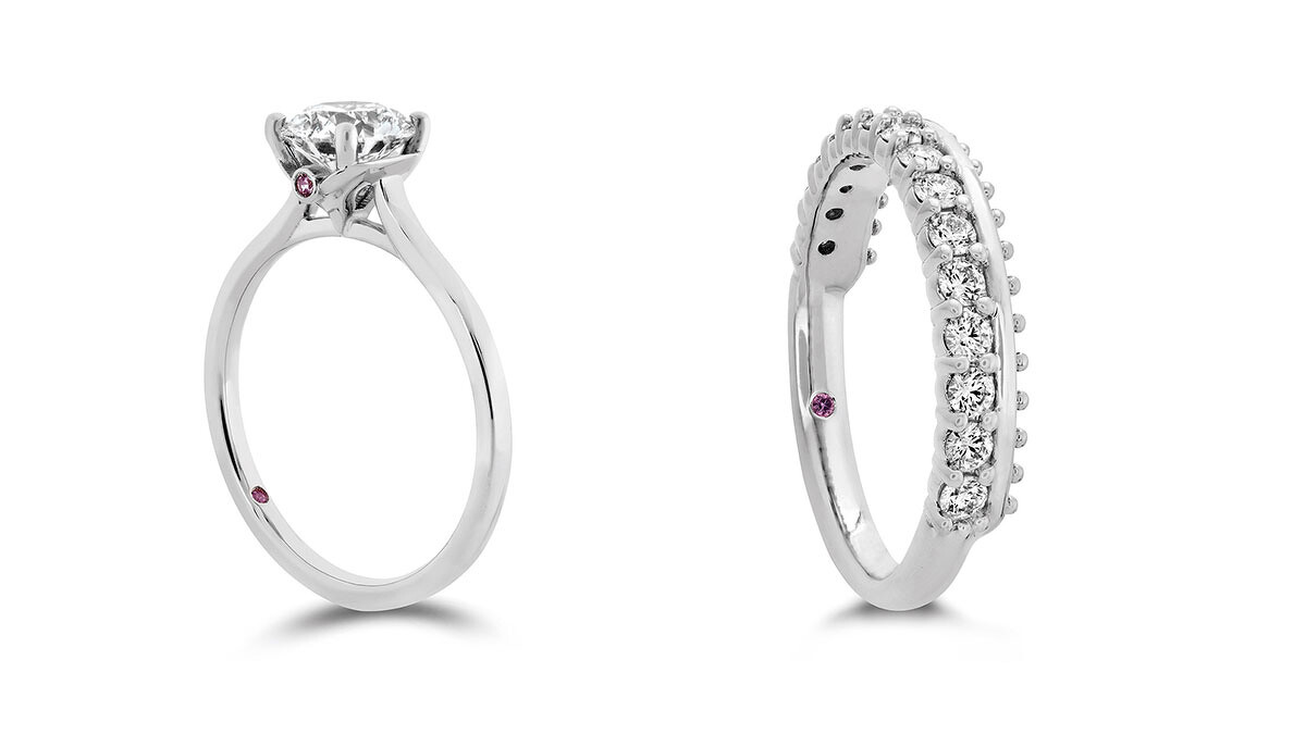 Sloane Silhouette戒指 (白K金 鑽石、粉紅剛玉、主鑽)；Sloane Picot All In A Row戒指 (白K金，鑽石、粉紅剛玉)。