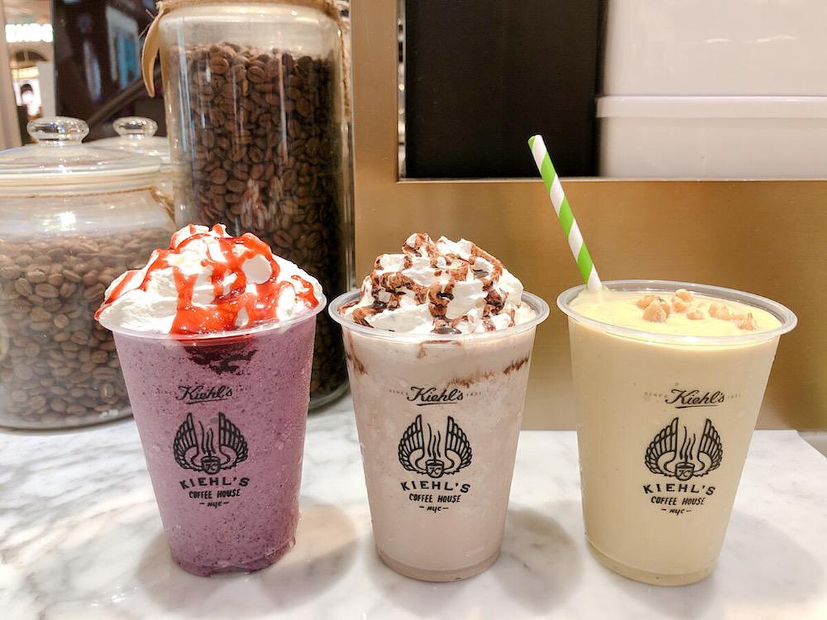 由左至右：綜合野莓、OREO巧克力、酪梨布丁