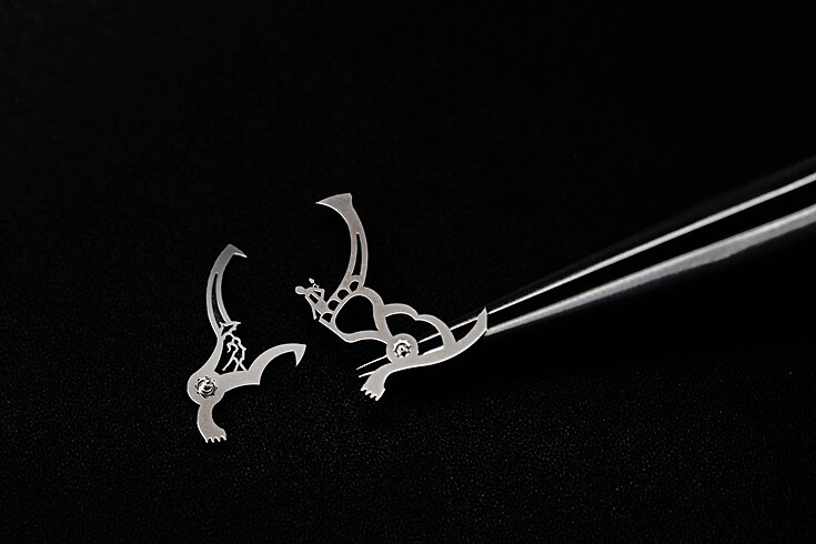 戀人橋腕錶內的機芯組件，也暗藏玄機。