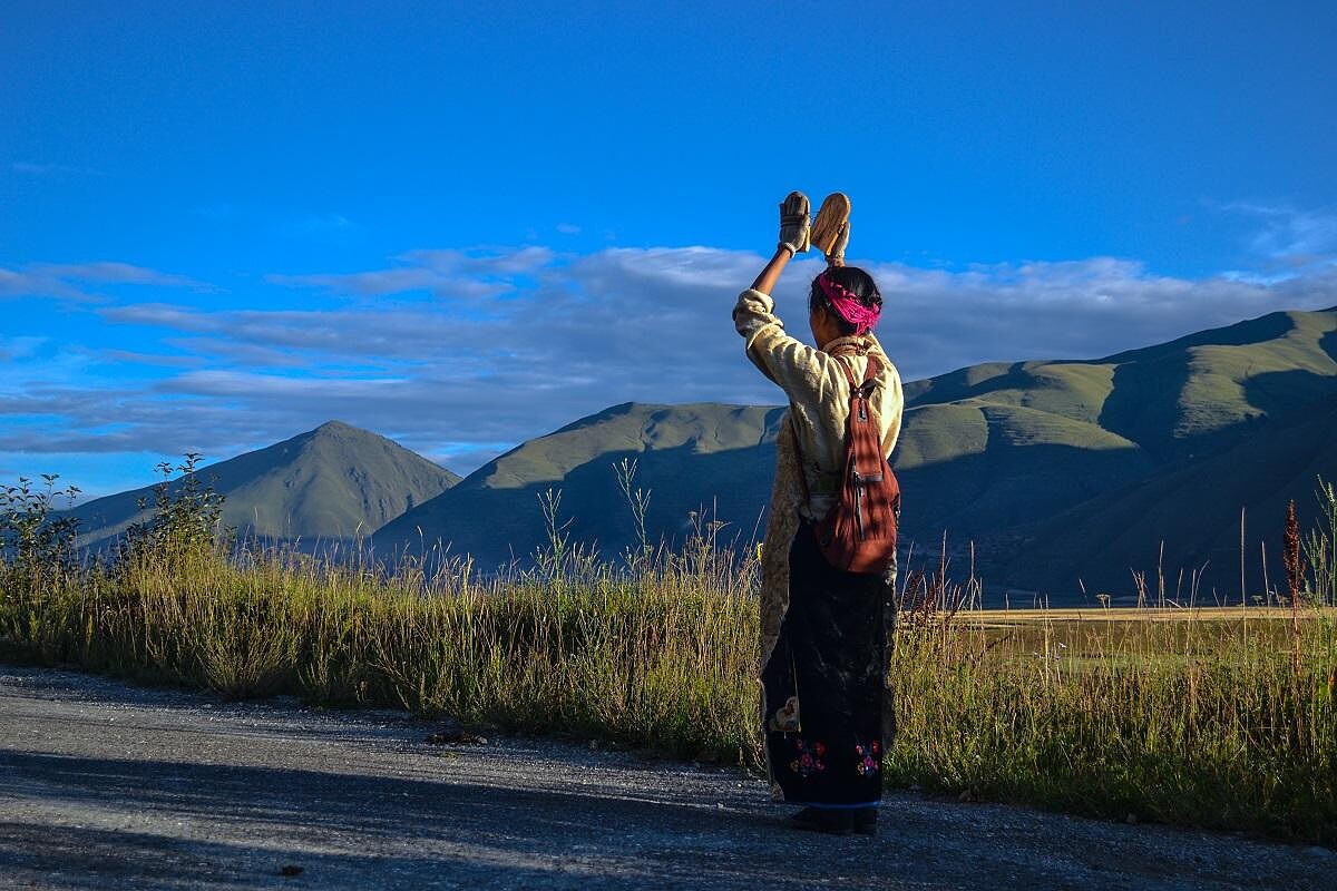《阿拉姜色》劇照