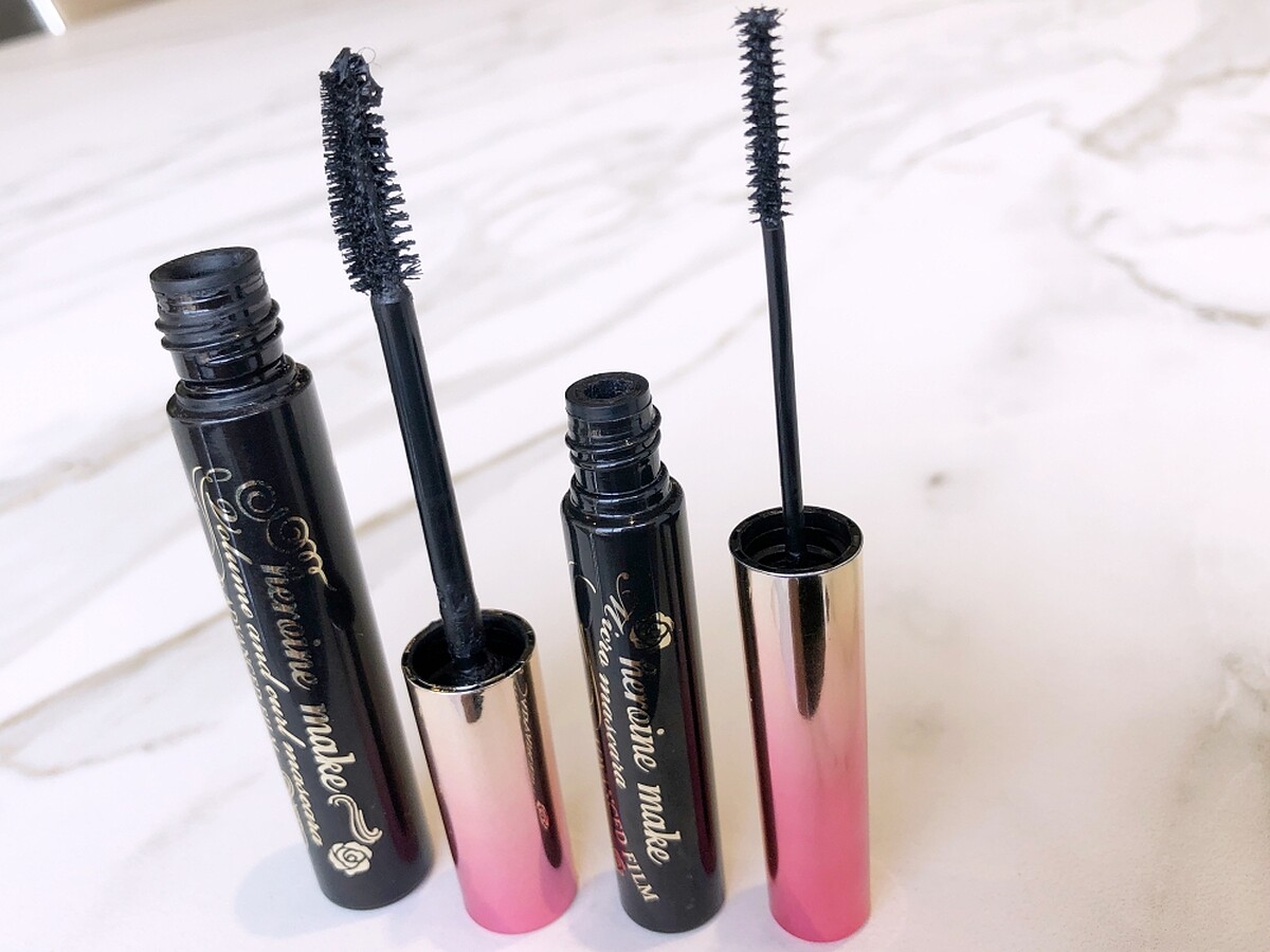 細睫控360&deg;零死角睫毛膏是是KISS ME花漾美姬明星商品「瞬翹自然捲纖長防水睫毛膏」的小刷頭版本。