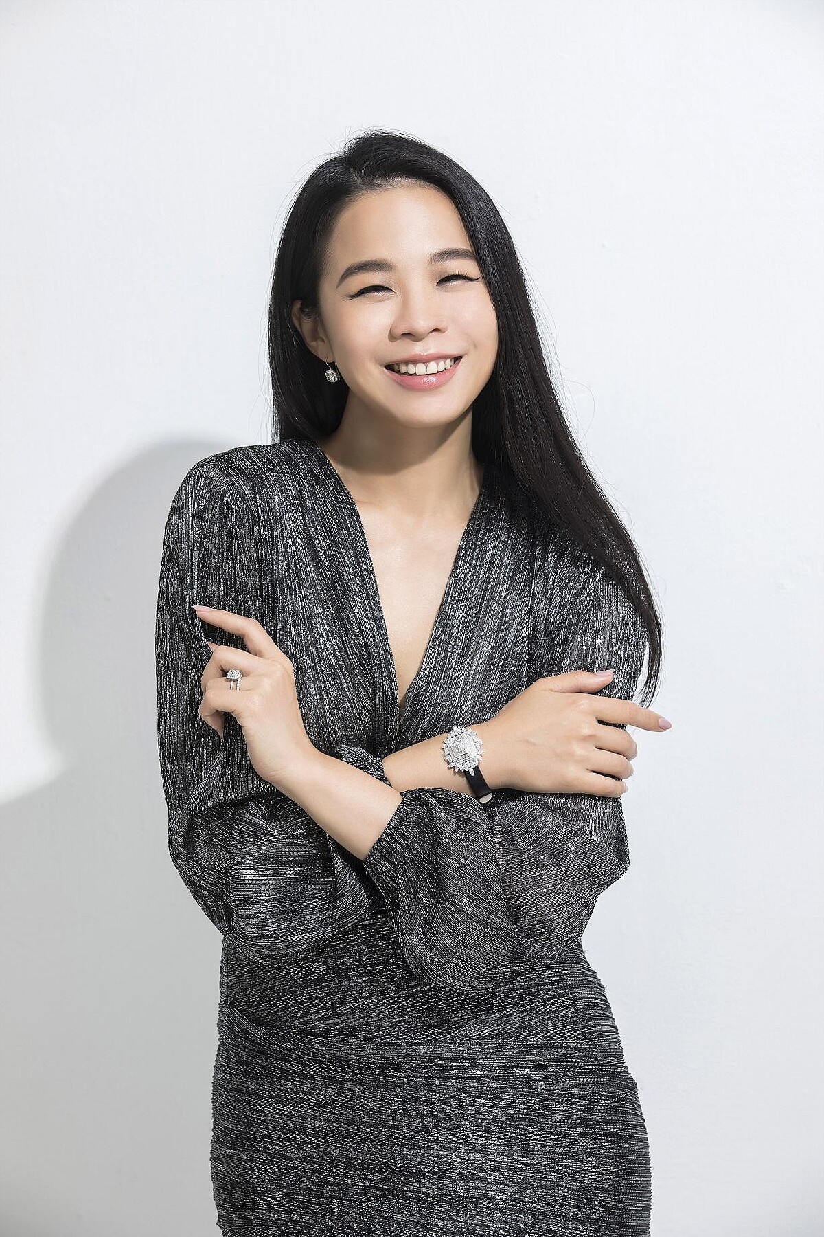 海瑞溫斯頓 The One系列 枕形切工鑽石戒指、海瑞溫斯頓 鑽石線戒、海瑞溫斯頓枕型切工極細微密釘鑲嵌鑽石耳環、海瑞溫斯頓Ultimate Emerald Signature珠寶時計