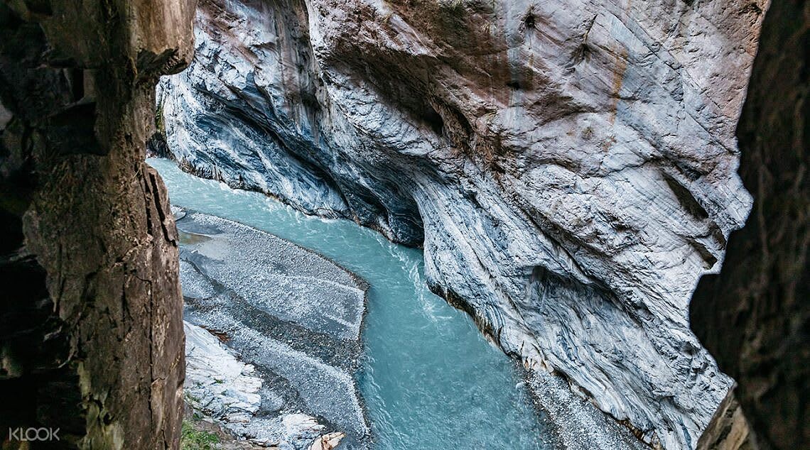 險峻地形間，處處可感受大自然造物的鬼斧神工