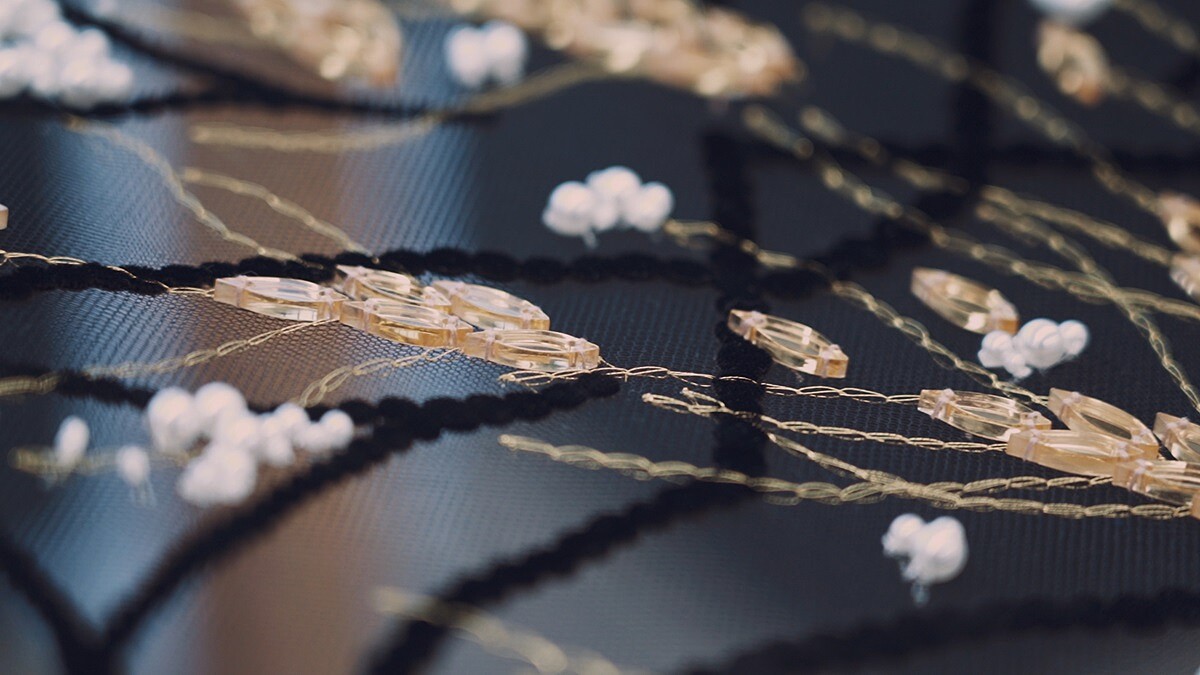 先從影片中看端倪!香奈兒2020 Metiers d'Art工坊系列前導影片搶先釋出